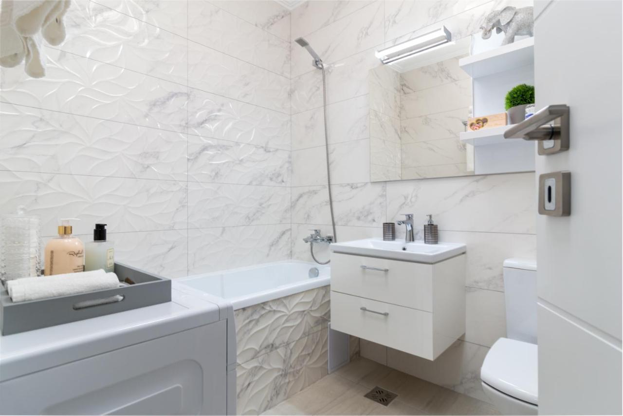 Premier Apartment Luceafarul オラデア エクステリア 写真